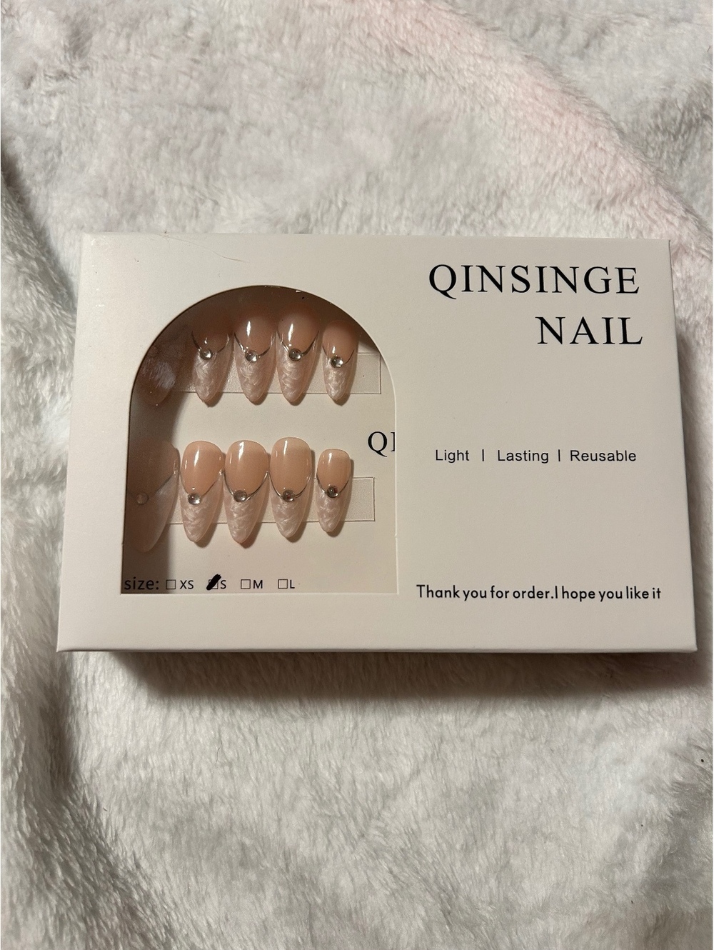 QINSINGE Press-On Nails Set